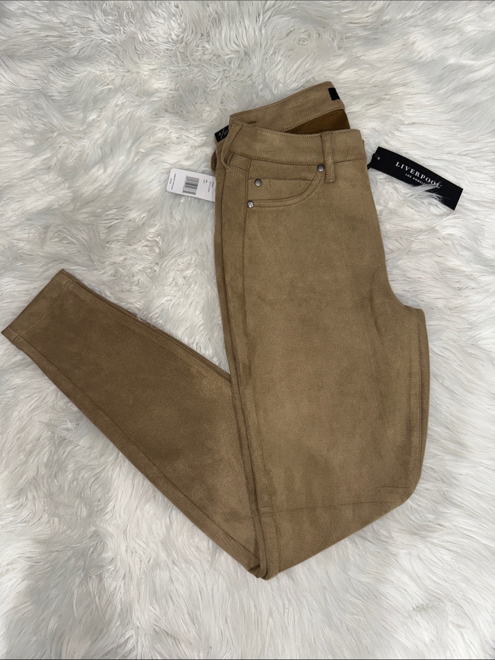 Liverpool Los Angeles Faux Suede Skinny Pants  NWT
